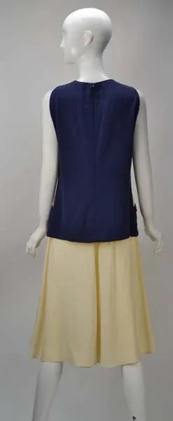 1990s Oscar de la Renta Navy and Cream Silk Ensemble