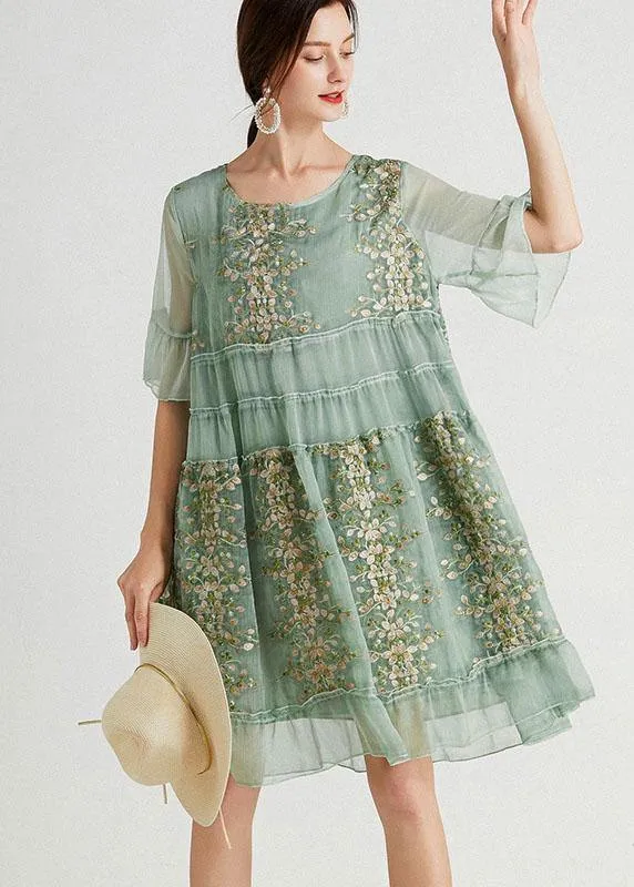 Art Green Embroideried O-Neck Loose Summer Flare Sleeve Dress