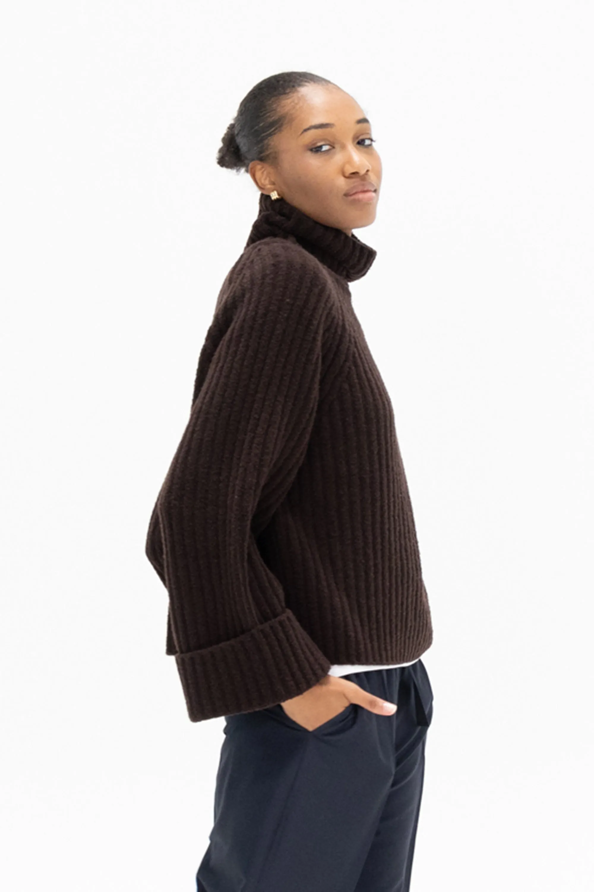 Kenwa Sweater, Dark Brown