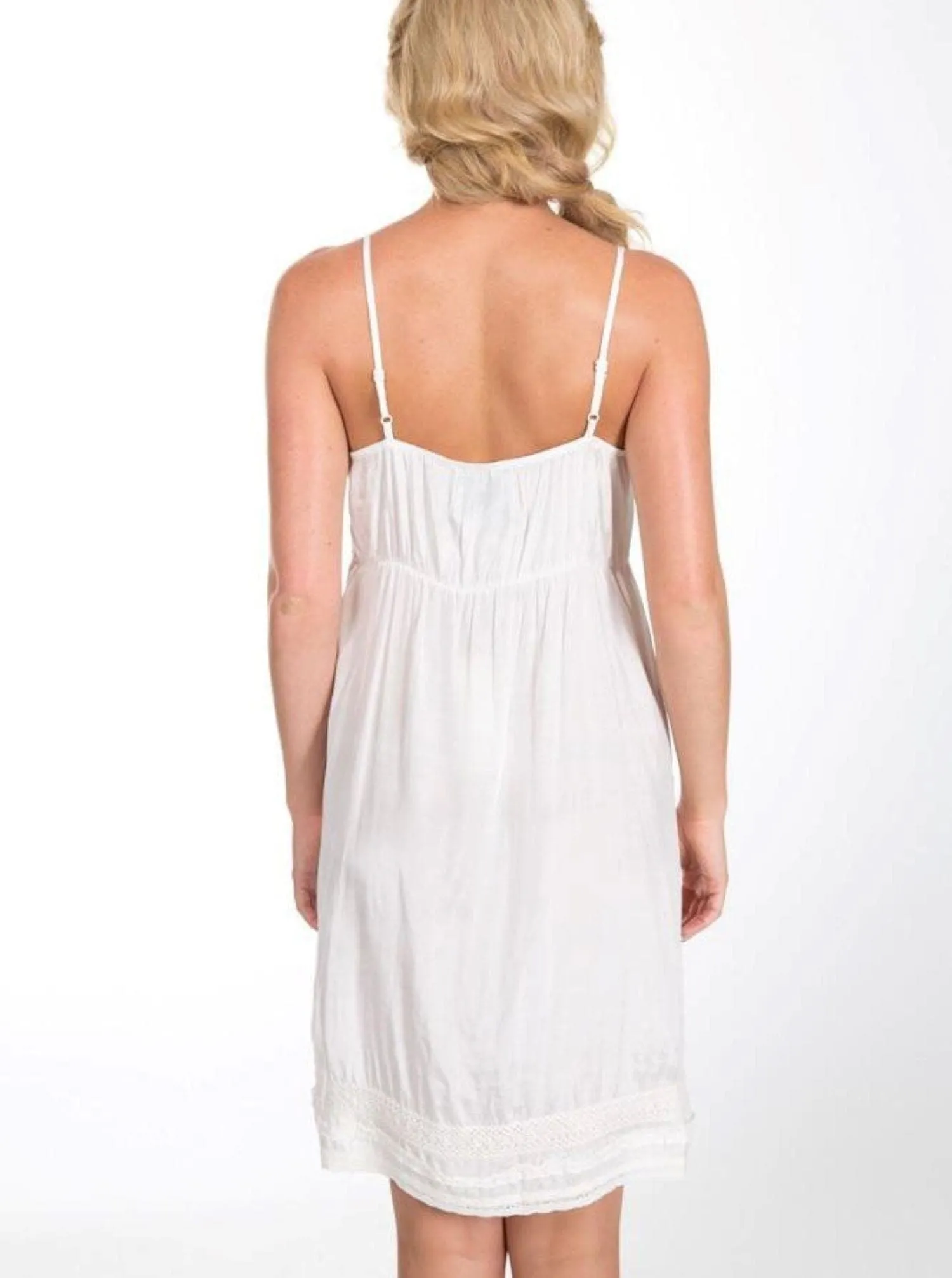 Leona slip off white