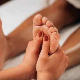 Reflexology Treatment 60 min - Wendy Peng