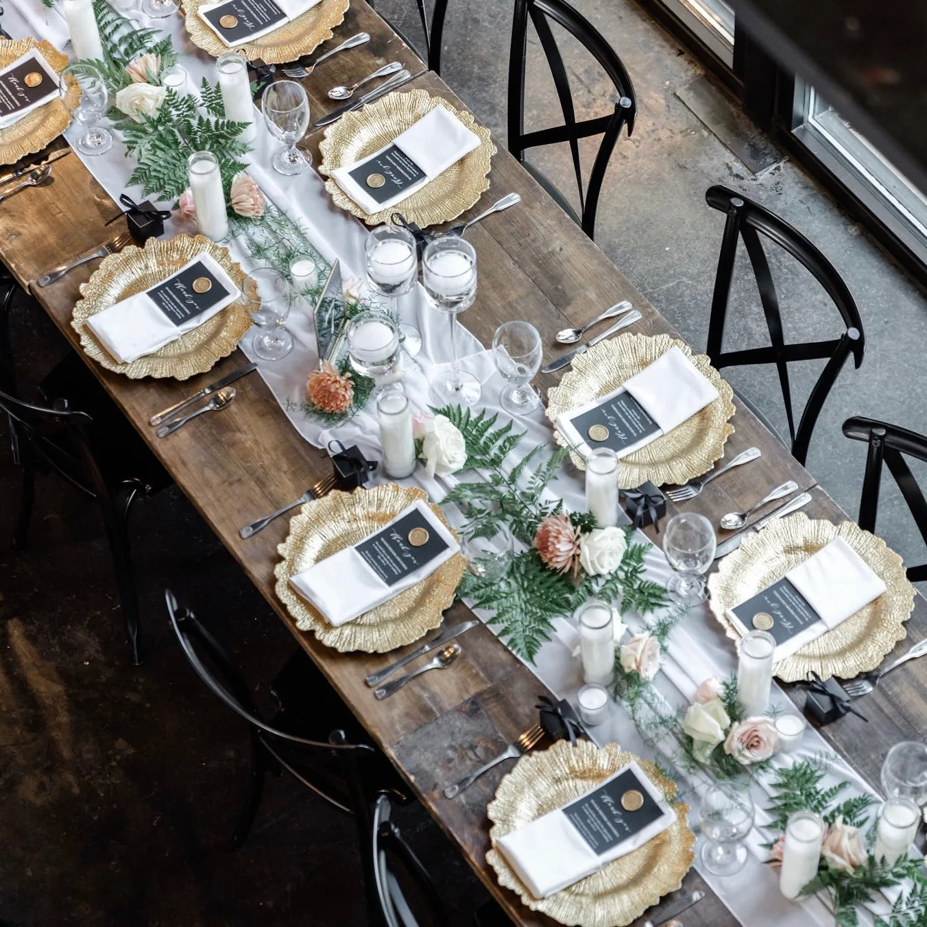 White <br> Chiffon Table Runner